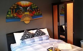 Nemos Guesthouse And Massage