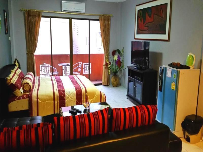 Nemos Guesthouse And Massage Pattaya Exterior foto