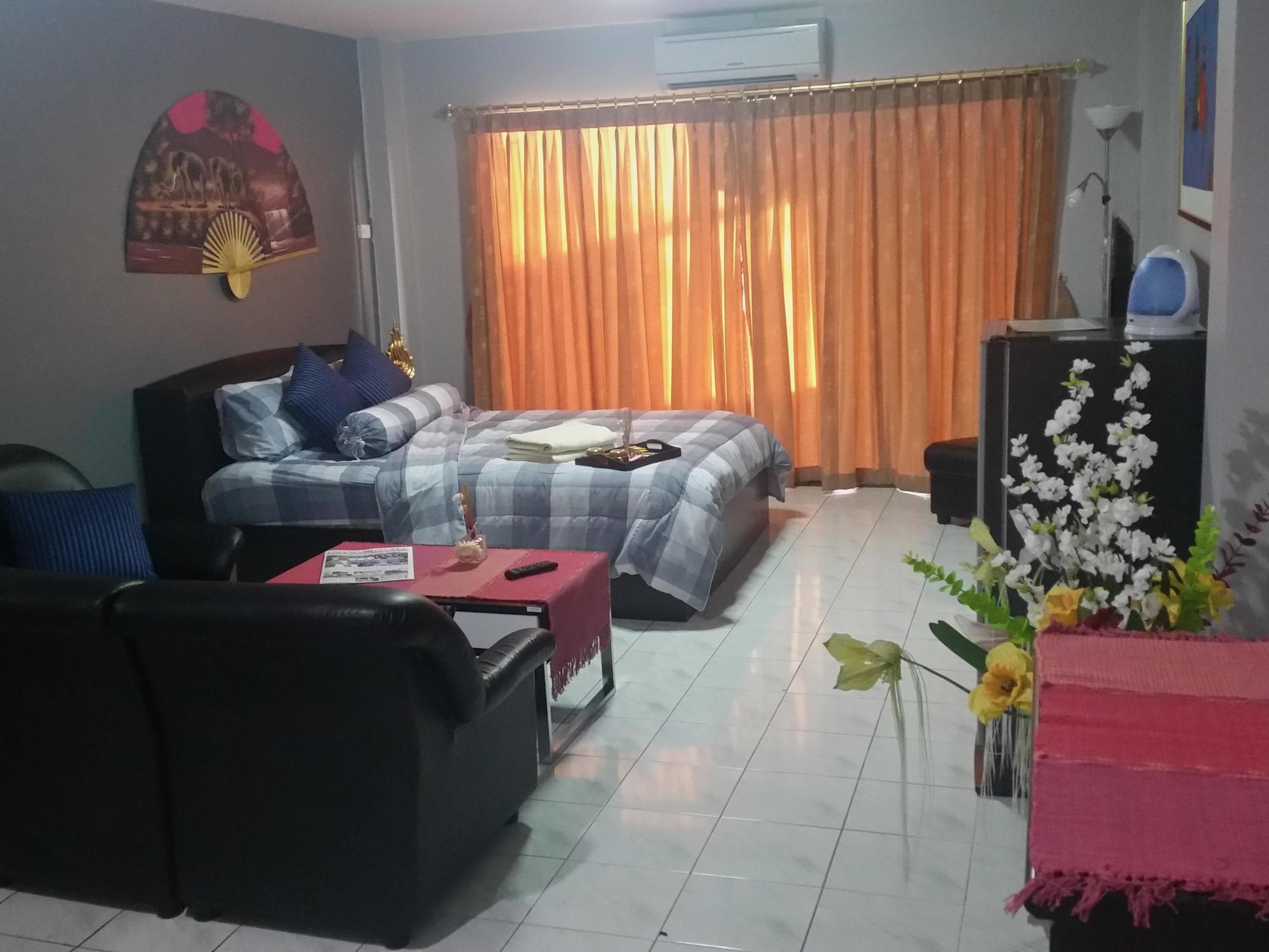 Nemos Guesthouse And Massage Pattaya Exterior foto