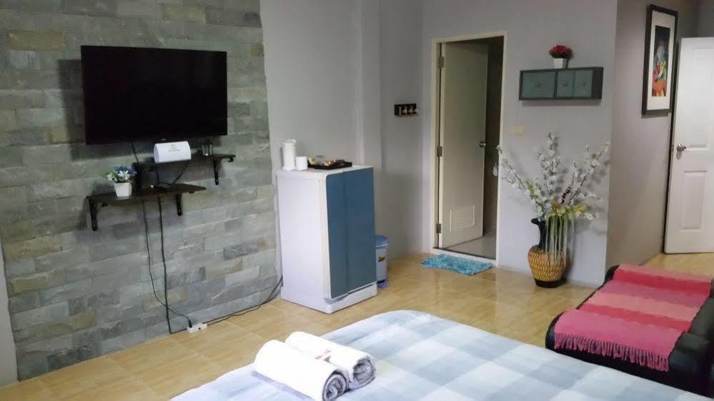 Nemos Guesthouse And Massage Pattaya Exterior foto